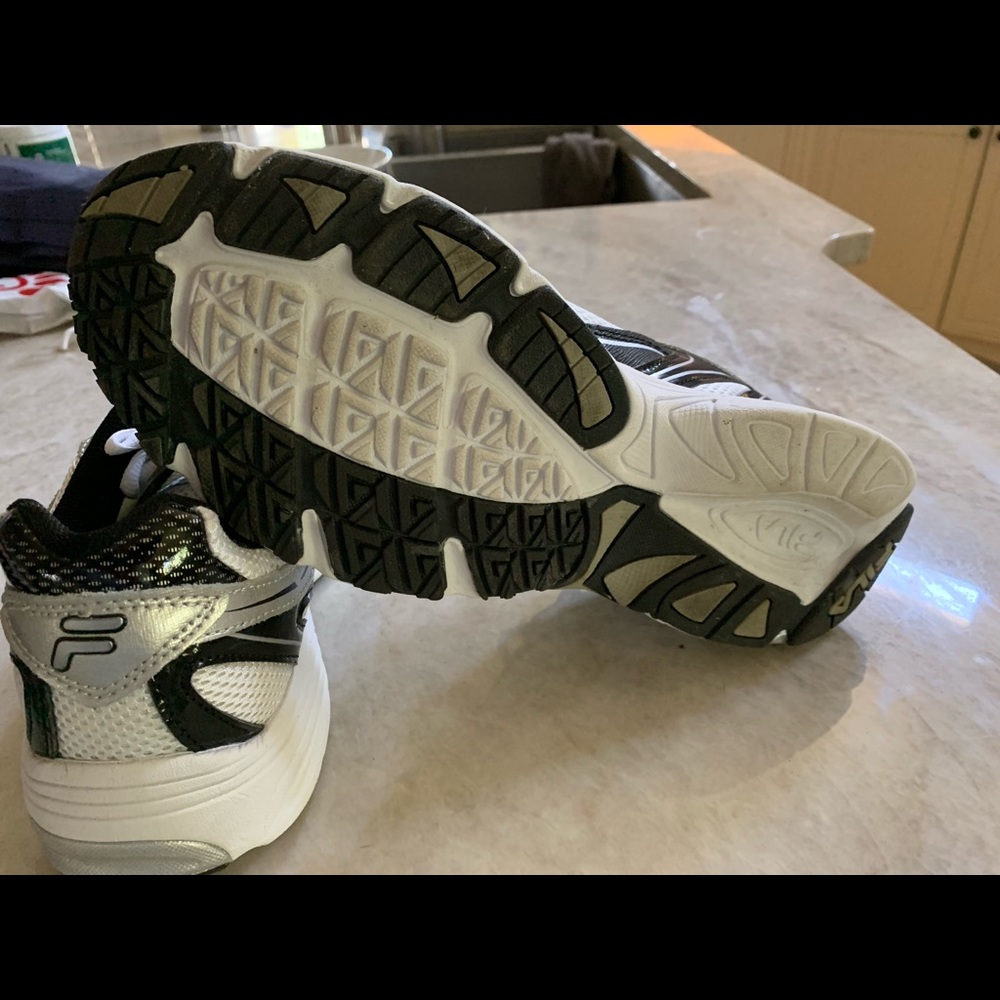 Fila Athletic Shoes View 4